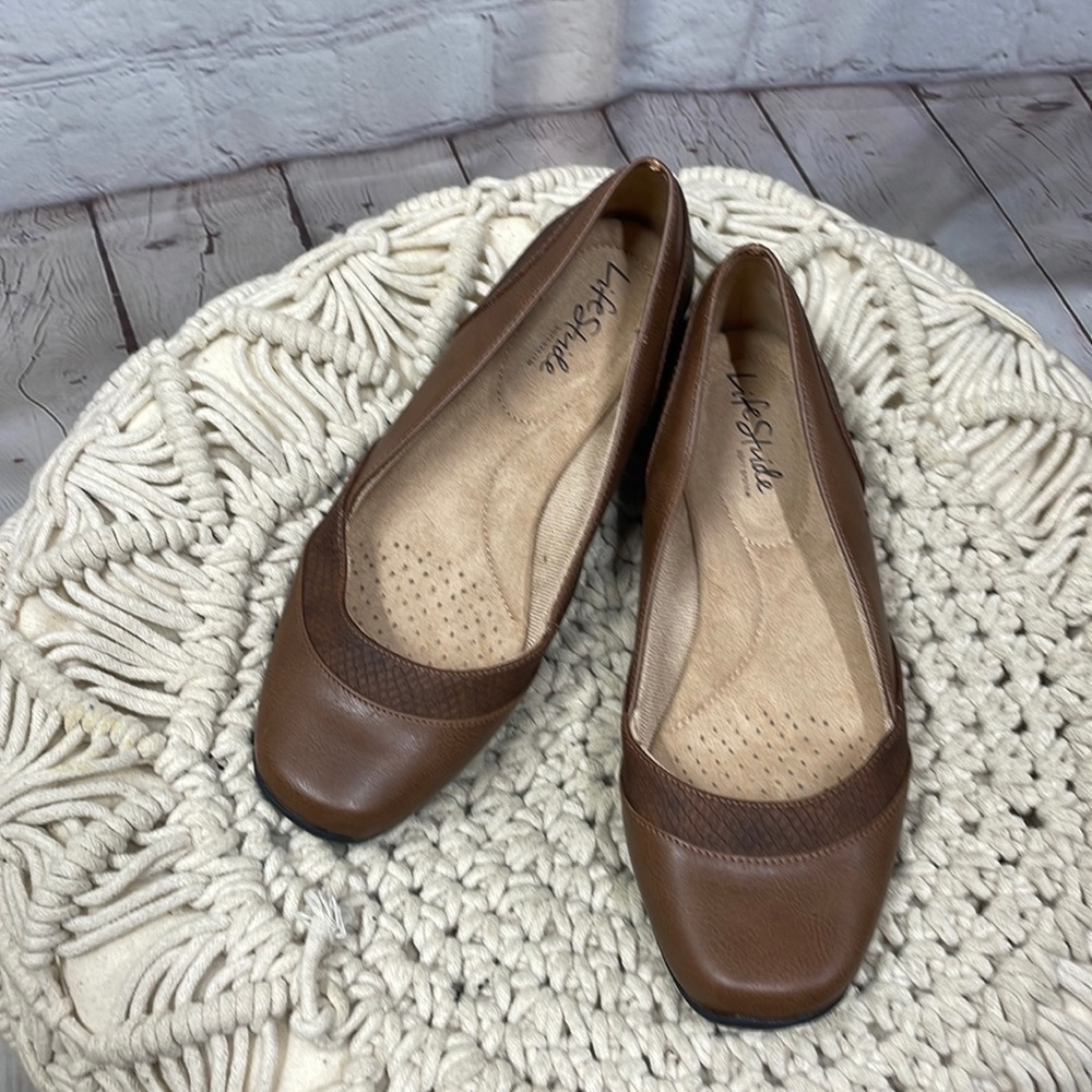 Life Stride Soft System Tan/Brown animal print trim size 8 flat slip on …